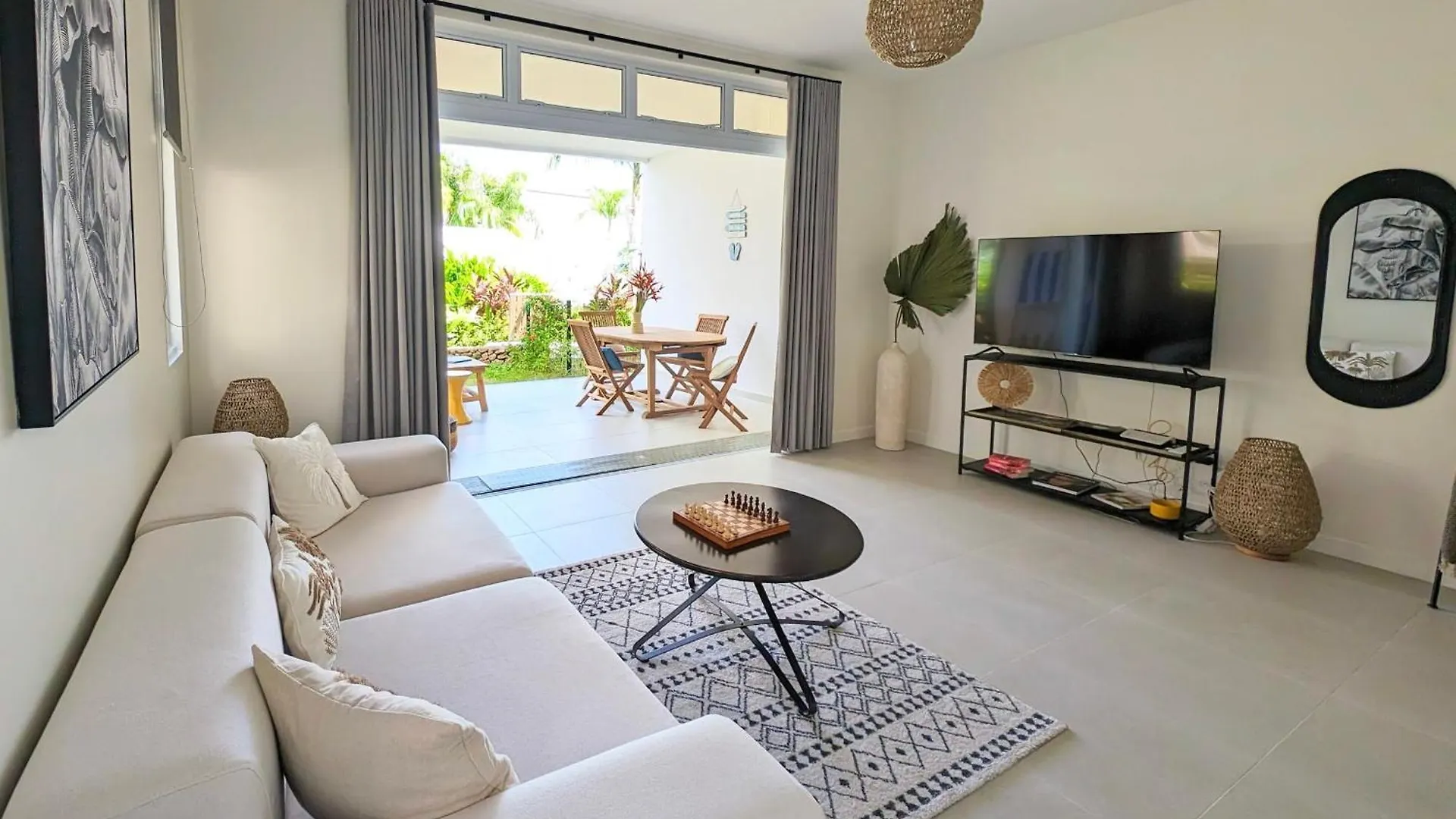 Tehani Beach Apartment Paea
